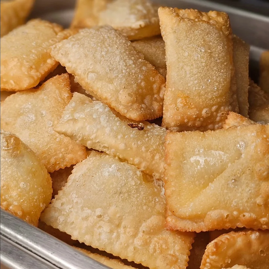 Pastéis quentinhos